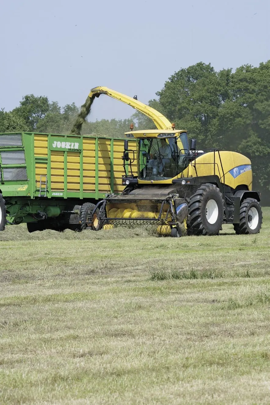 New Holland FR 9060