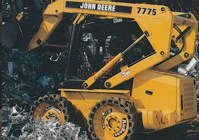 John Deere Construction 8875