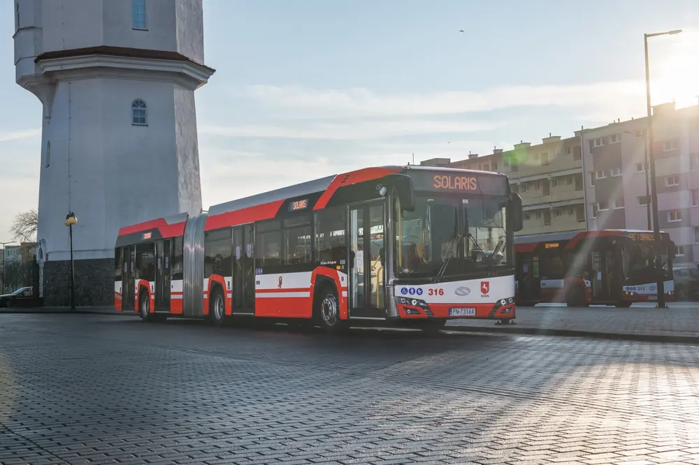 Solaris Urbino 18 hybrid thumbnail 2