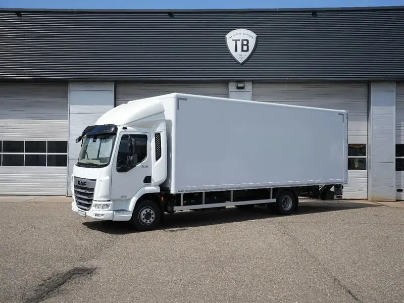 DAF XB 210 FA 12t