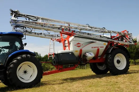 Kuhn Oceanis 7000