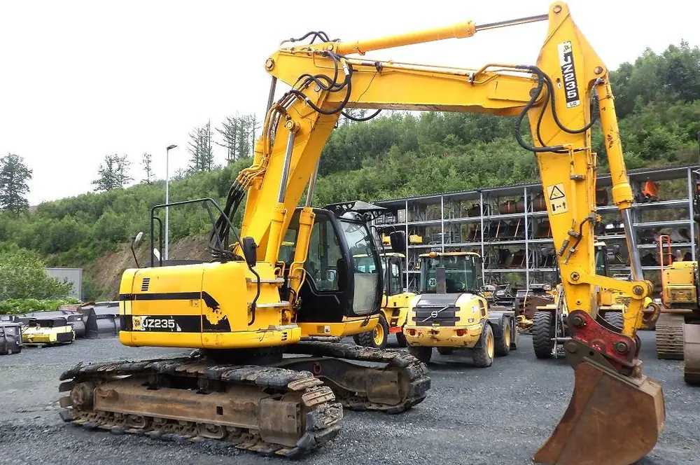 JCB JZ235