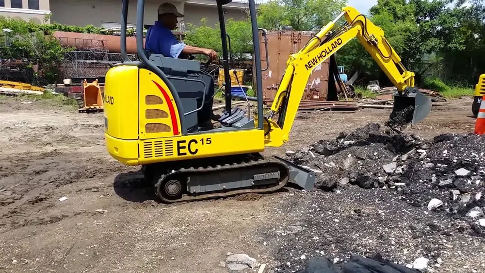 New Holland EC15