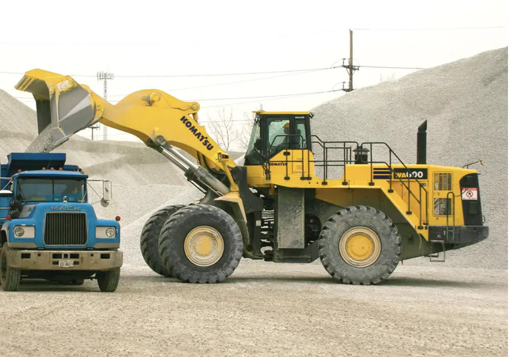 Komatsu WA600-6 thumbnail 4