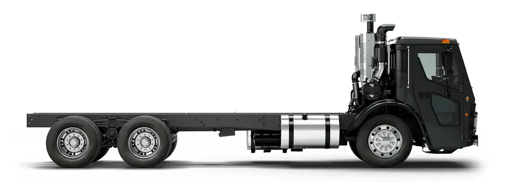Mack LR 42R Day Cab MP7 thumbnail 2