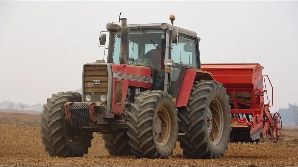 Massey Ferguson 2725