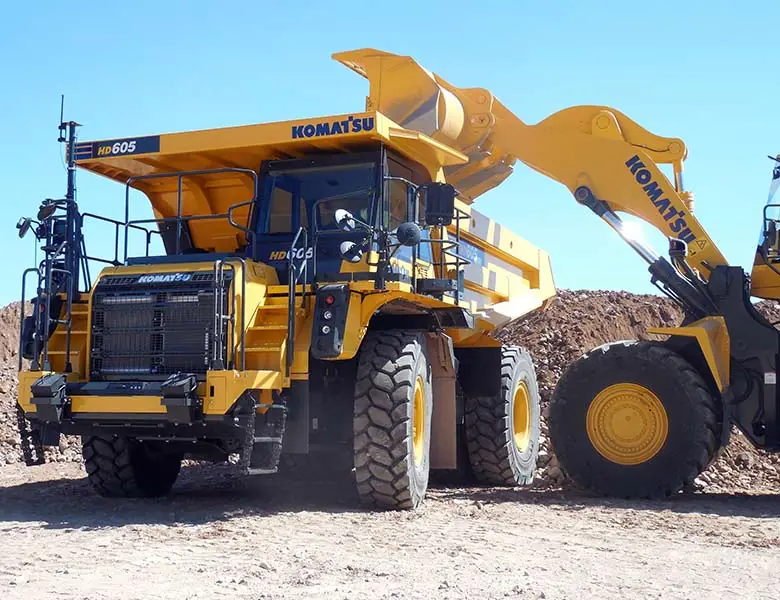 Komatsu HD605-8E0 thumbnail 3