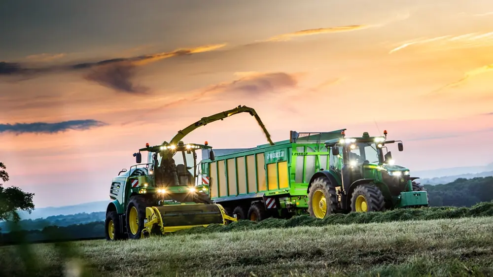 John Deere 8700