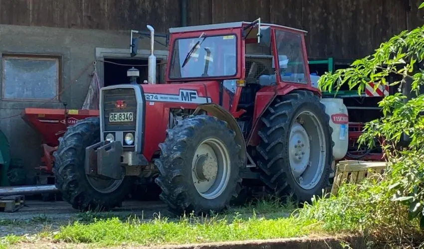 Massey Ferguson 274S