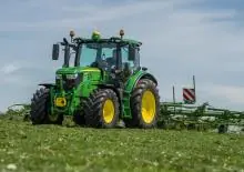 Bobcat John Deere 4WD (4 Wheel Drive) and 4x4 Farm Tractors thumbnail 8