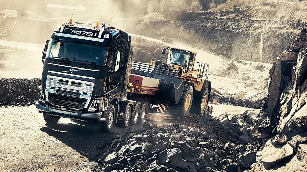 Volvo Trucks FH16.550 4x2 Tractor Low thumbnail 6