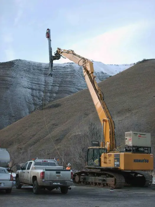 Komatsu PC600LC-8