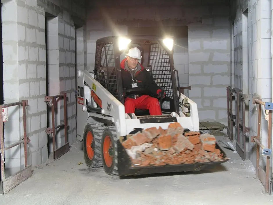 Bobcat S100 thumbnail 2