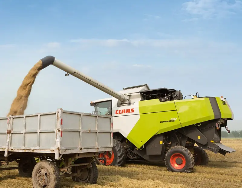 Claas Dominator 370