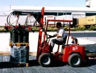 Grünig Uni Truck 4 W 1005