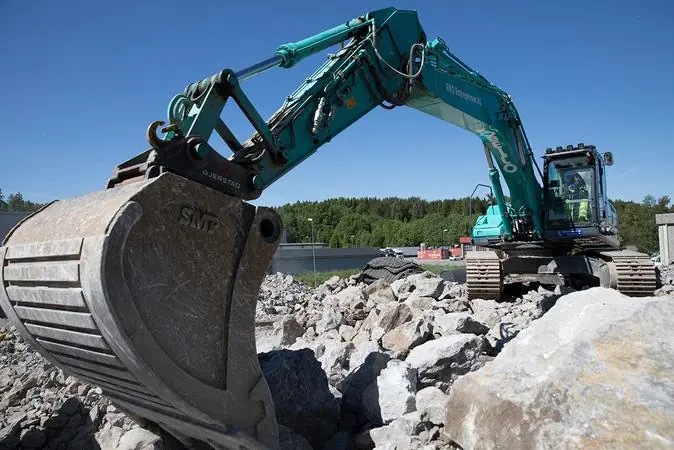 Kobelco SK 300 LC 10E thumbnail 3