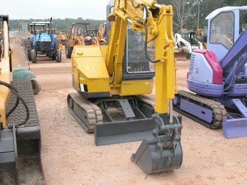 Komatsu PC28UU-1