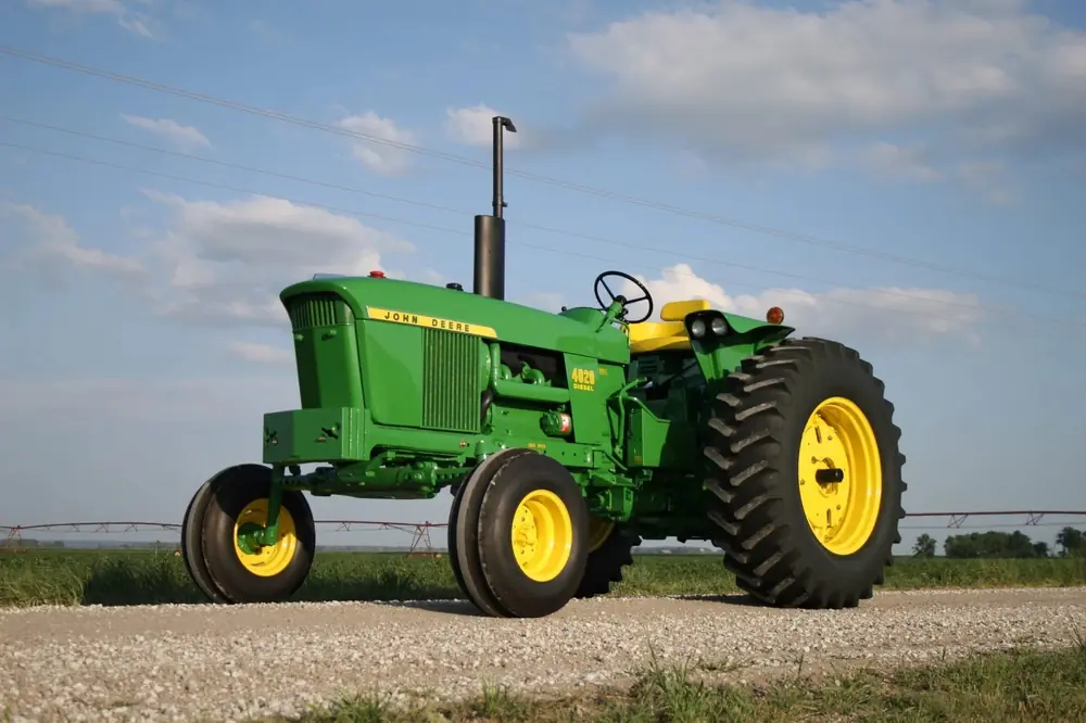 John Deere 4020