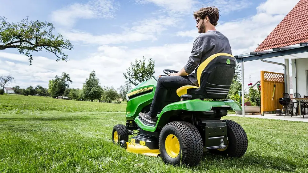 John Deere X370