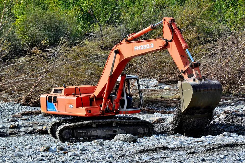Fiat-Hitachi FH 330.3 BEH