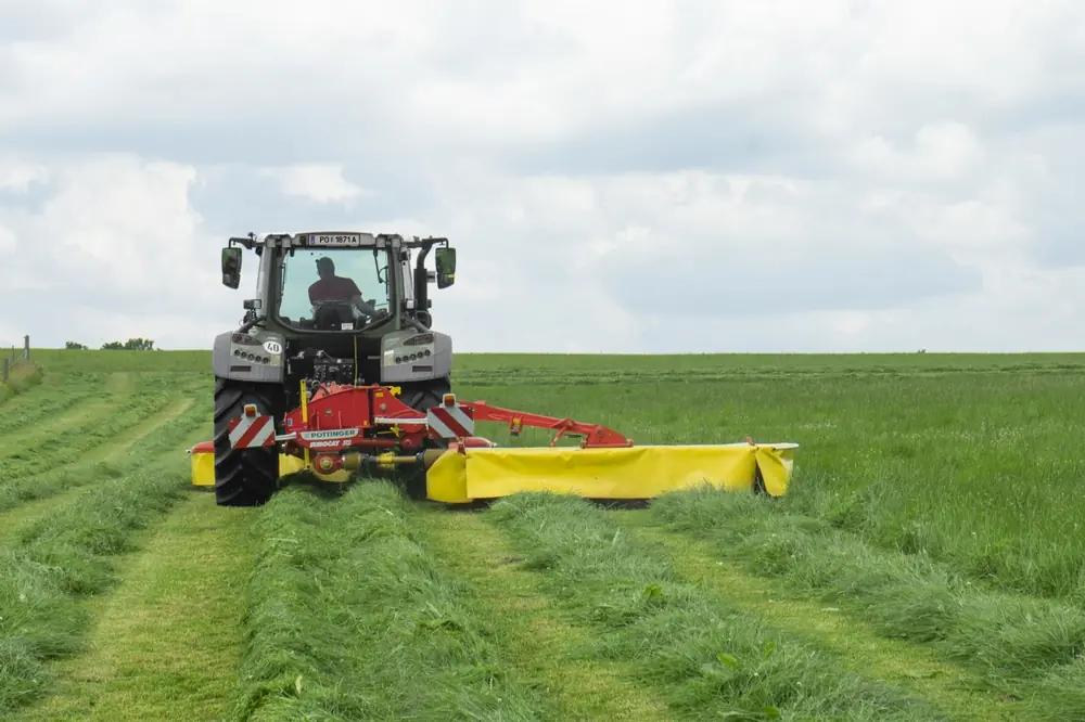 Pöttinger EuroCat 272 thumbnail 5