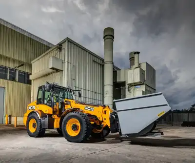 JCB TM 320 thumbnail 3