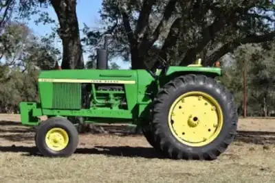 John Deere 4030