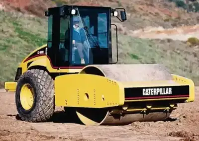 Caterpillar CP-683E