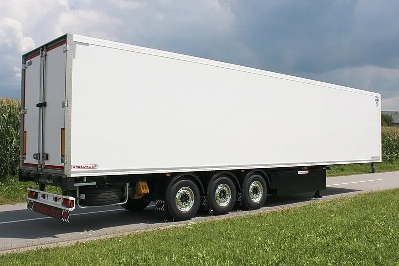 Schwarzmüller 3-axle refrigerated box-body semitrailer thumbnail 4