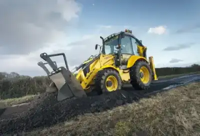 New Holland B100C TC thumbnail 4