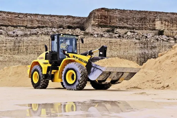New Holland W230C LR thumbnail 3