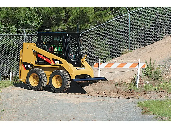 Caterpillar 226B Series 3 thumbnail 4