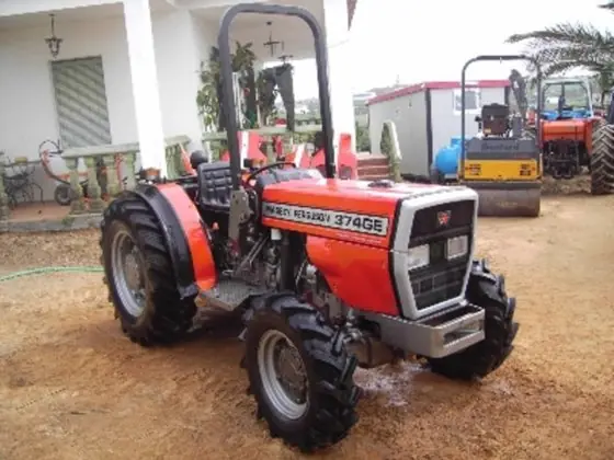 Massey Ferguson MF 374 AV K