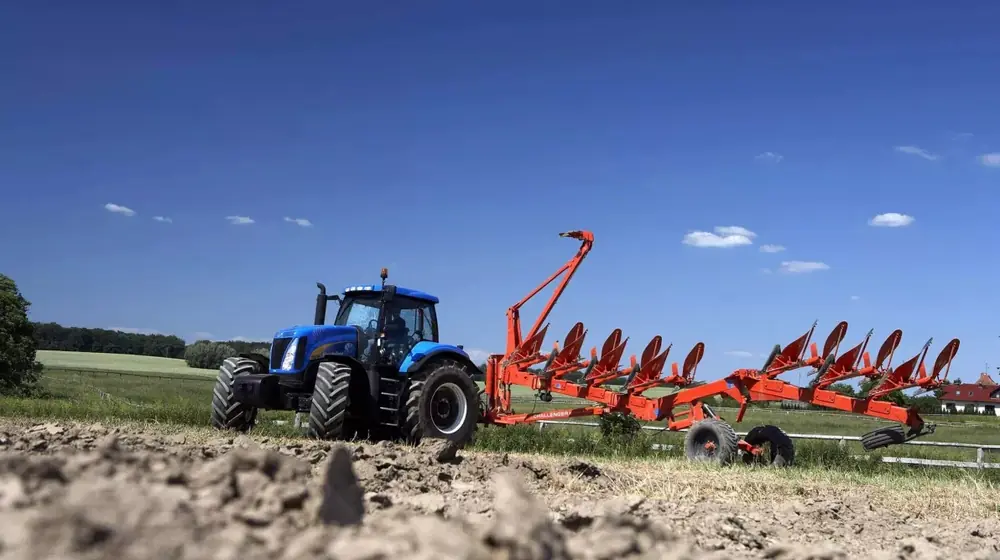 Kuhn Challenger 8E T + ZXL