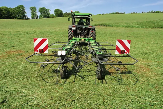 DEUTZ-FAHR CoM 6022