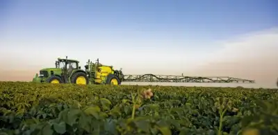 John Deere 840