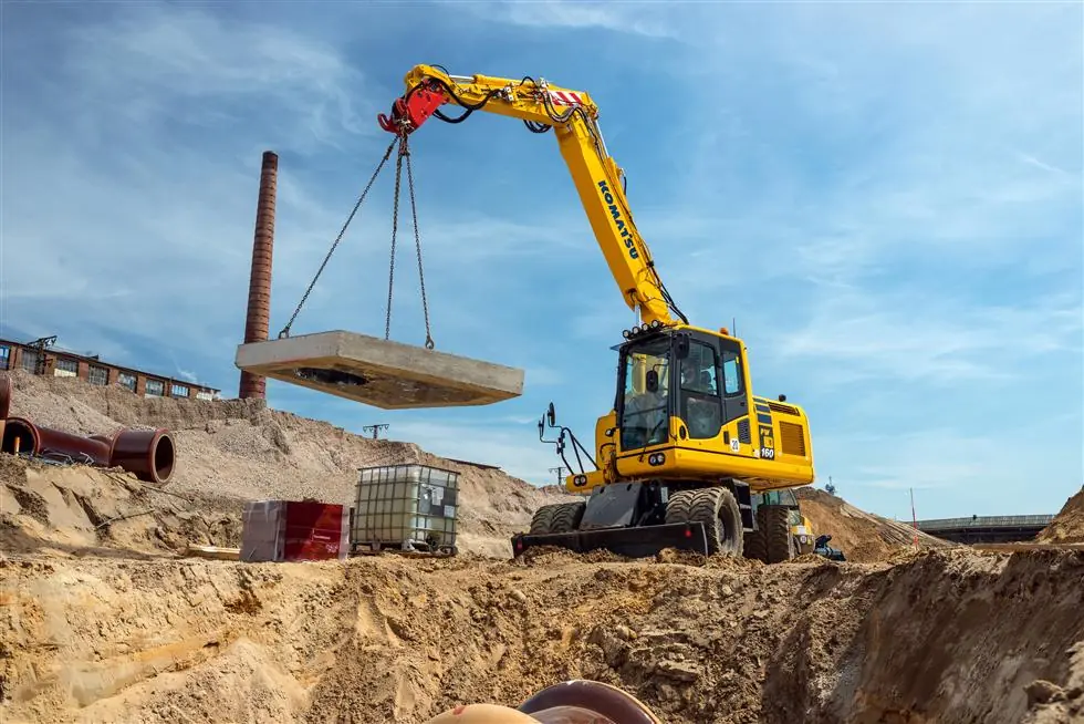 Komatsu PW160-10 thumbnail 3