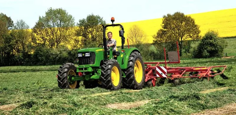 John Deere 5055E thumbnail 3
