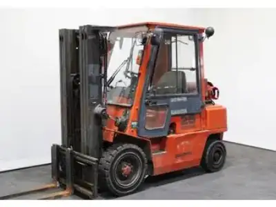 Nissan UJ 02 A 20 U