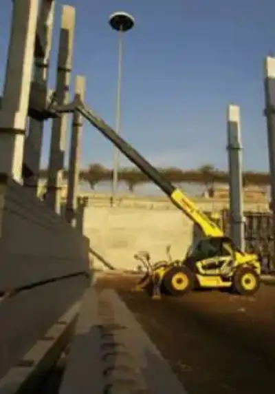 New Holland LM 425