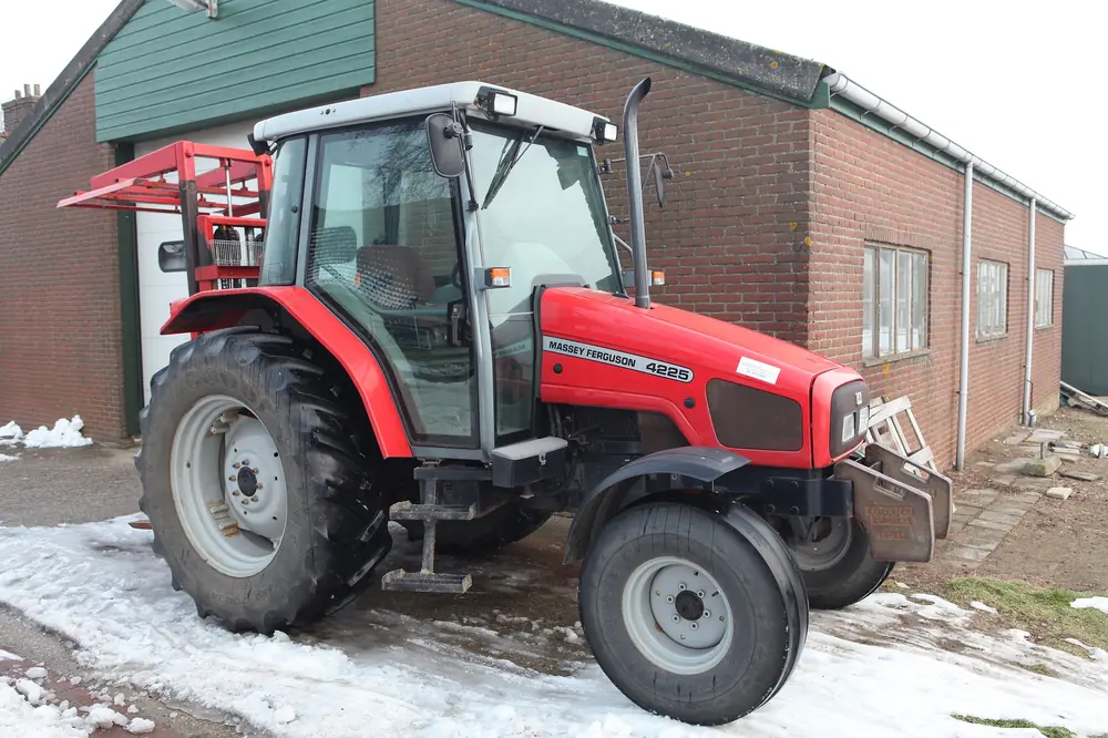 Massey Ferguson MF 4225 LPF