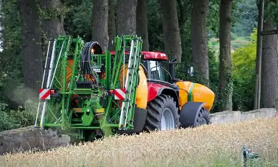 Amazone UF 1201 (18) thumbnail 2