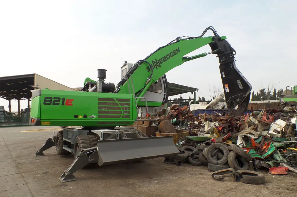 Sennebogen 821M E