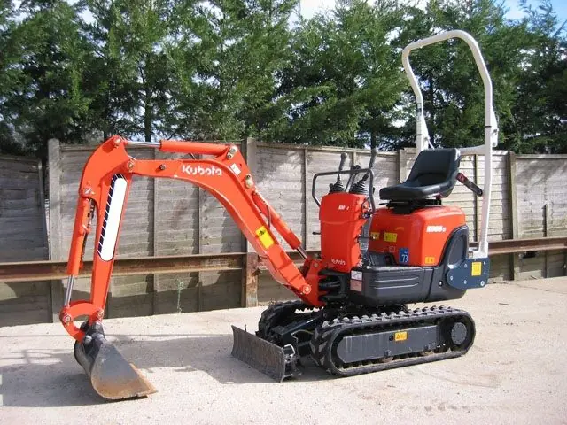 Kubota K008α