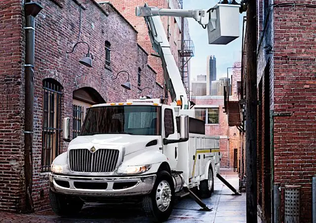 International MV60H 107 Extended Cab Cummins L9