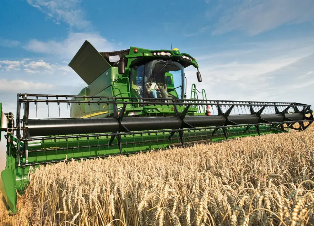 John Deere S 685