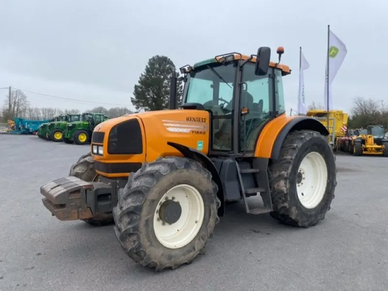 Renault Ares 715 RZ