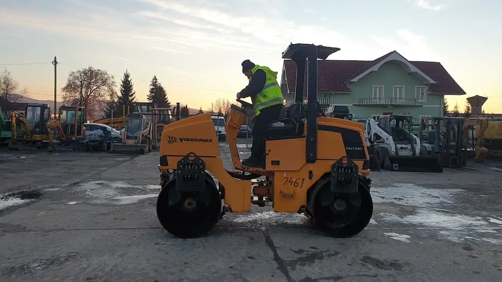 JCB-Vibromax VMT 390