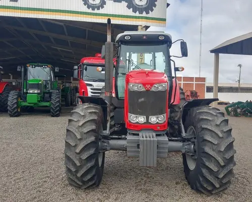 Massey Ferguson MF 7215
