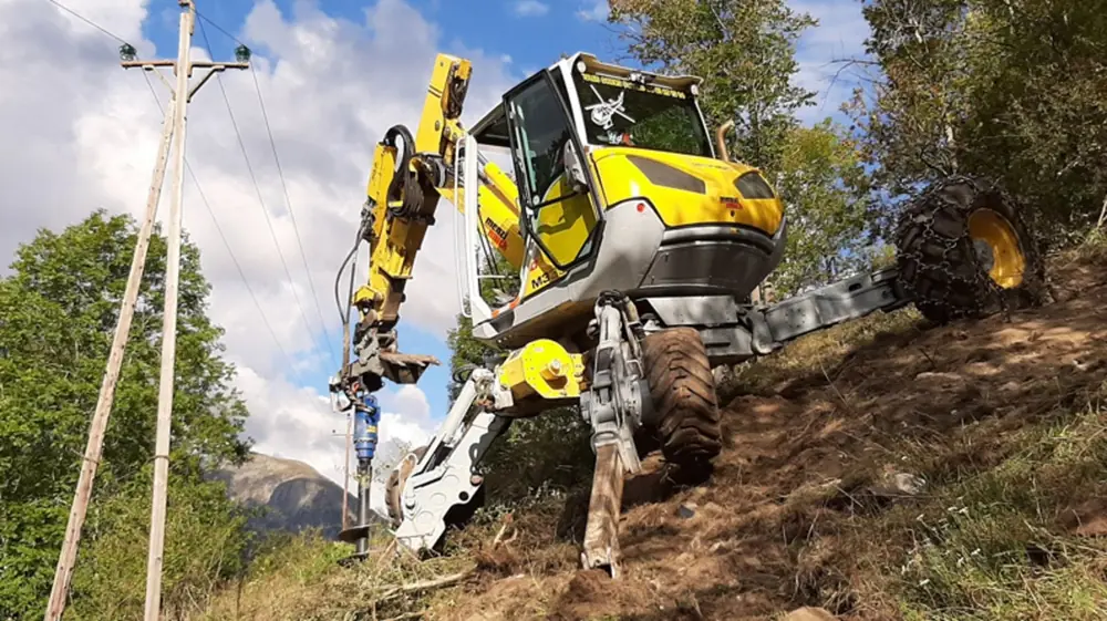 Menzi M335